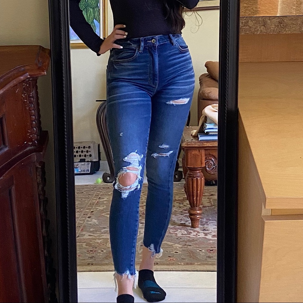 American Eagle High Waisted Ripped Cropped Skinny